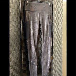 Snakeskin print Fabletics leggings